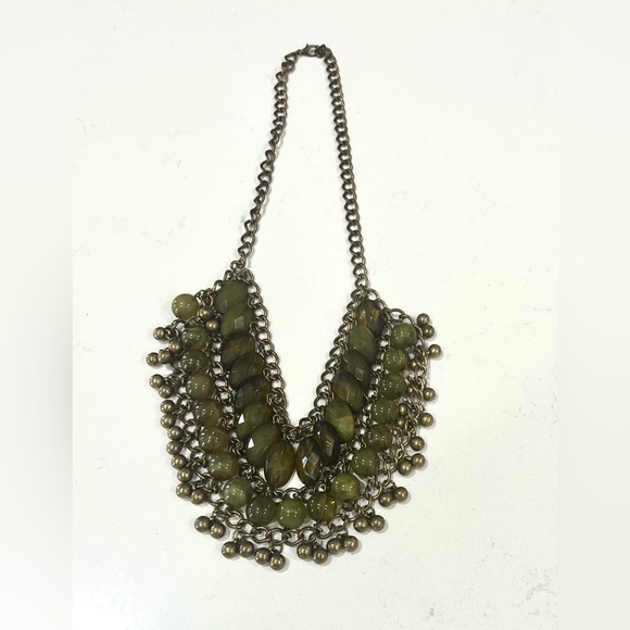 Vintage Faceted Olive Green Lucite Necklace Cascade Waterfall Bib Pewter, EUC - Picture 2 of 11